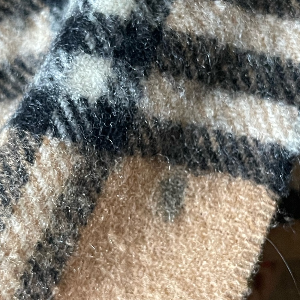 Authentic Burberrys vintage nova check tan scarf (F103) - Picture 4 of 8